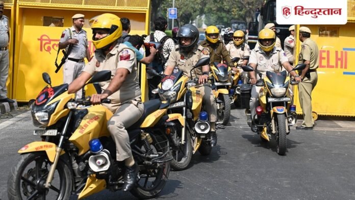 देशभर में SIM बॉक्स रैकेट का भंडाफोड़: 7 मास्टरमाइंड्स पकड़े image